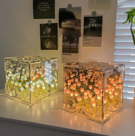 Mirror Tulip Lamp