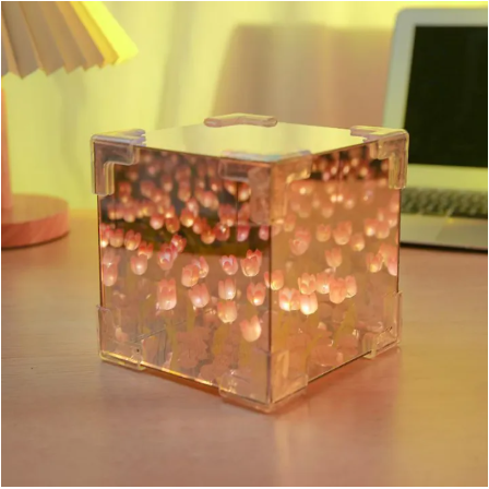 Mirror Tulip Lamp