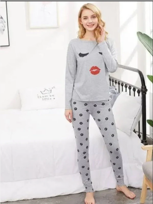 Lips Night-Suit